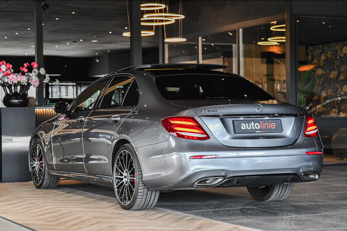 Mercedes-Benz E-Klasse 300 e AMG Night Ed, Luchtvering, Memory, Burmester, HUD, 360, Keyless, ACC!