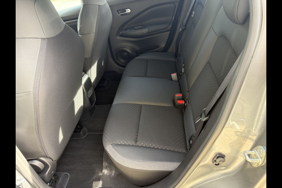 Nissan Juke 1.6 Hybrid N-Connecta Automaat / Camera / Keyless / Carplay /  Stoel- & Stuurverwarming