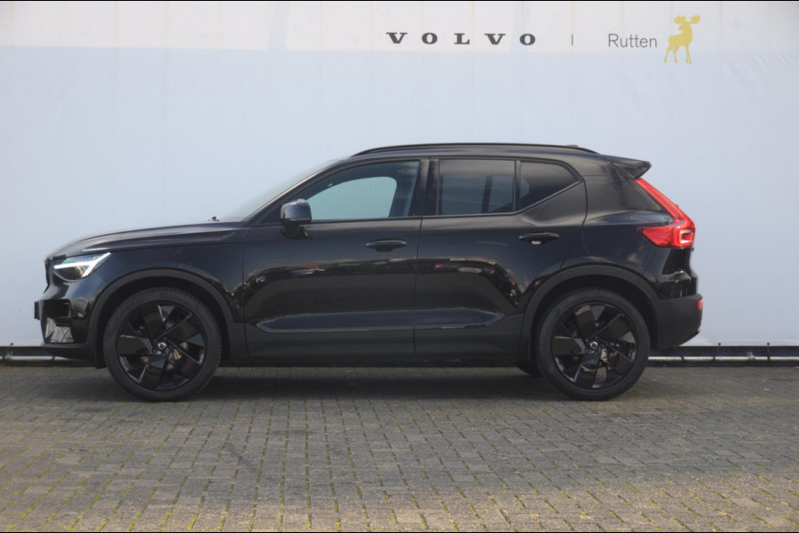 Volvo XC40 B3 177PK Automaat Plus Black Edition / Adaptieve Cruise control / BLIS / Harman Kardon / 20'' velgen / Elektrisch verstelbare stoelen met geheugen / Stoel- en stuurverwarming