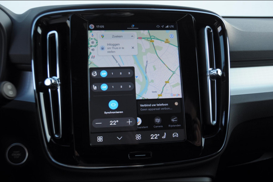 Volvo XC40 B3 177PK Automaat Plus Black Edition / Adaptieve Cruise control / BLIS / Harman Kardon / 20'' velgen / Elektrisch verstelbare stoelen met geheugen / Stoel- en stuurverwarming