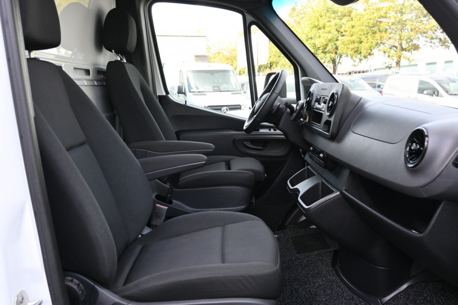 Mercedes-Benz Sprinter 519 CDI 3.0 V6 Bakwagen met klep Laadklep, Geveerde stoel