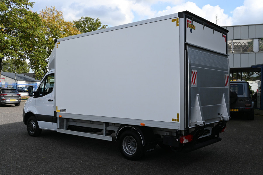 Mercedes-Benz Sprinter 519 CDI 3.0 V6 Bakwagen met klep Laadklep, Geveerde stoel