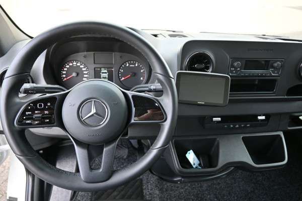 Mercedes-Benz Sprinter 519 CDI 3.0 V6 Bakwagen met klep Laadklep, Geveerde stoel