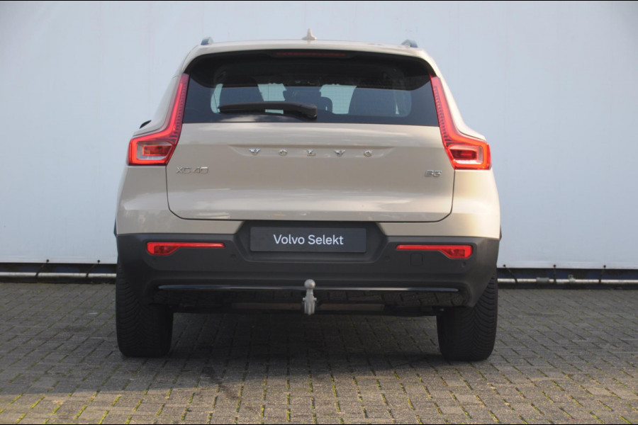 Volvo XC40 B3 177PK Automaat Plus Dark / Trekhaak / Navigatie / Adaptive Cruise / BLIS/ Harman Kardon / Stuur- & Stoelverwarming / Elektrische achterklep / Achteruitrijcamera / Elektrische stoelverst. met geheugen