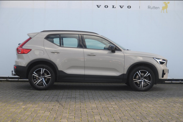 Volvo XC40 B3 177PK Automaat Plus Dark / Trekhaak / Navigatie / Adaptive Cruise / BLIS/ Harman Kardon / Stuur- & Stoelverwarming / Elektrische achterklep / Achteruitrijcamera / Elektrische stoelverst. met geheugen
