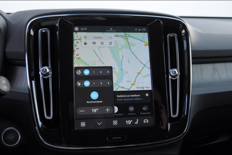 Volvo XC40 B3 177PK Automaat Plus Dark / Trekhaak / Navigatie / Adaptive Cruise / BLIS/ Harman Kardon / Stuur- & Stoelverwarming / Elektrische achterklep / Achteruitrijcamera / Elektrische stoelverst. met geheugen
