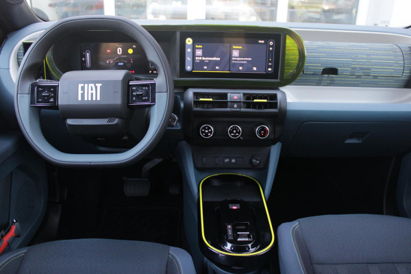 Fiat Grande Panda 1.2 Hybrid ICON PACK STYLE | BESCHERMPLATEN VOOR EN ACHTER IN "SILVER METAL DIAMOND DESIGN" | DAKRAILS IN HET ZWART EN ZILVERGRIJS UITGEVOERD | ZWARTE ACCENTEN RONDOM RAAMOMLIJSTING | MIDDENARMSTEUN | DRAADLOOS APPLE CARPLAY/ANDROID AUTO | PARKEERNSENSOREN VOOR & ACHTER | PACK STYLE: (16" LICHTMETALEN VELGEN HOOGGLANS ZWART, DAKRAILS ZWART, EXTRA GETINTE ACHTERRUITEN, IN HOOGTE VERSTELBARE PASSAGIERSSTOEL, MIDDENARMSTEUN, STYLE VOOR EN ACHTERBUMPER, STYLE DASHBOARD) | AQUA AZURE |