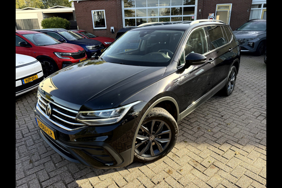 Volkswagen Tiguan Allspace 1.5 TSI Life Business 7-Persoons 18''Lmv, Camera, App Connect