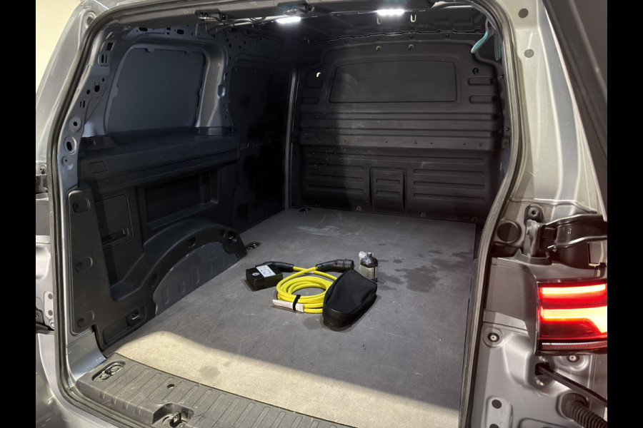Volkswagen ID. Buzz Cargo 77 kWh | ACC | Park Assist | Bestuurdersstoel verwarmd| | pass. bank |