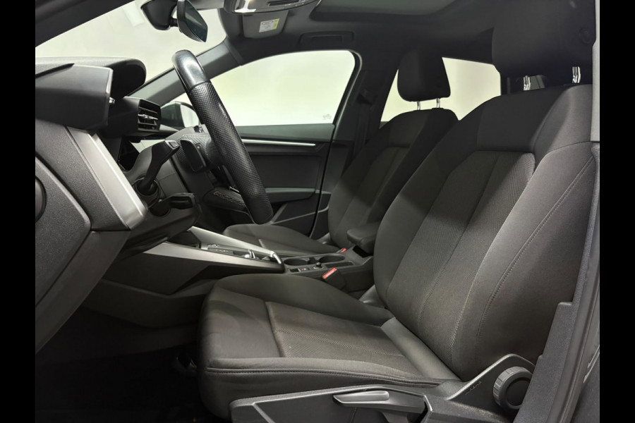 Audi A3 Sportback 35 TFSI S Line Pano Camera Cruise LED