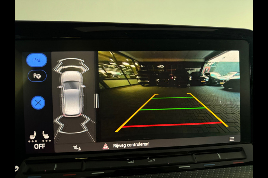 Volkswagen Golf 2.0 TSI R 4M Performance Pano|HuD|H/K|Akrapovic