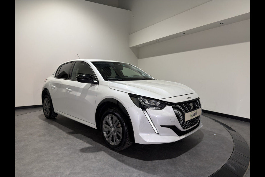 Peugeot e-208 EV Allure Pack 50 kWh | Voorstoelen verwarmd | Navigatie | LMV 16" | camera | 3-fase