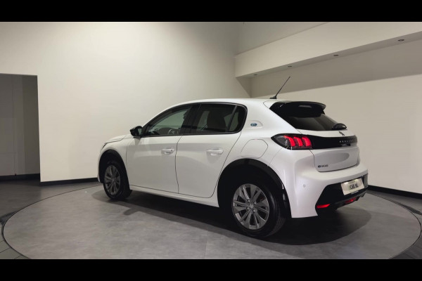 Peugeot e-208 EV Allure Pack 50 kWh | Voorstoelen verwarmd | Navigatie | LMV 16" | camera | 3-fase