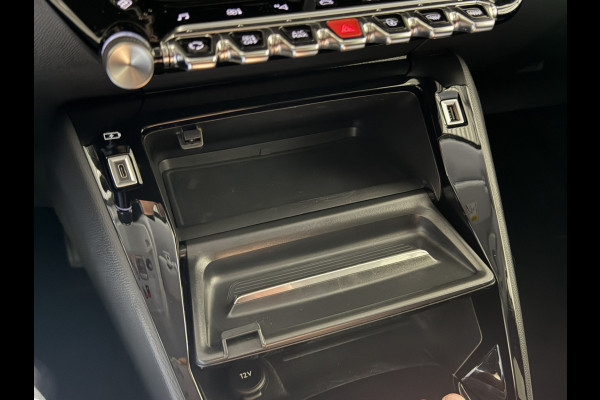 Peugeot e-208 EV Allure Pack 50 kWh | Voorstoelen verwarmd | Navigatie | LMV 16" | camera | 3-fase
