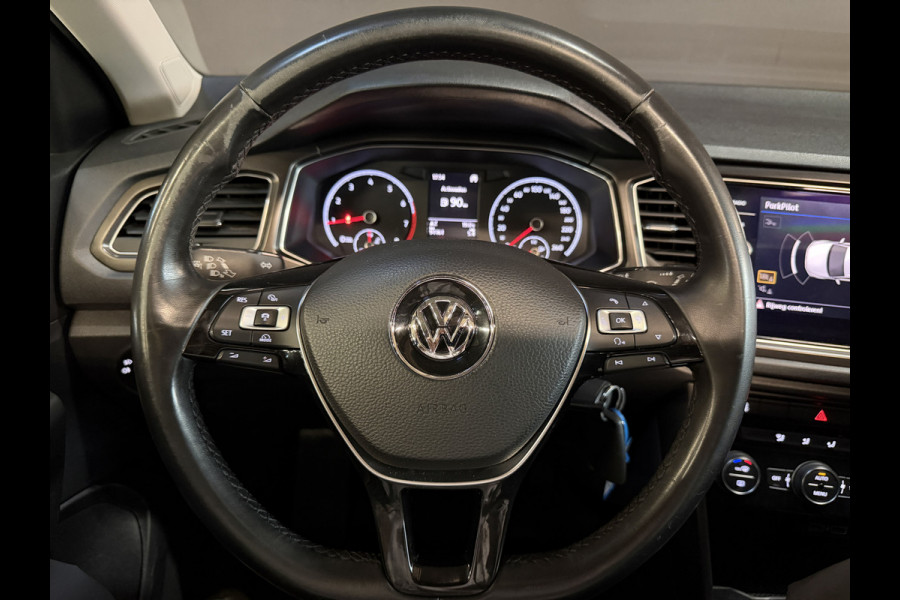 Volkswagen T-Roc 1.5 TSI Style | Pano | Adaptive cruise | Camera | Carplay | Full LED