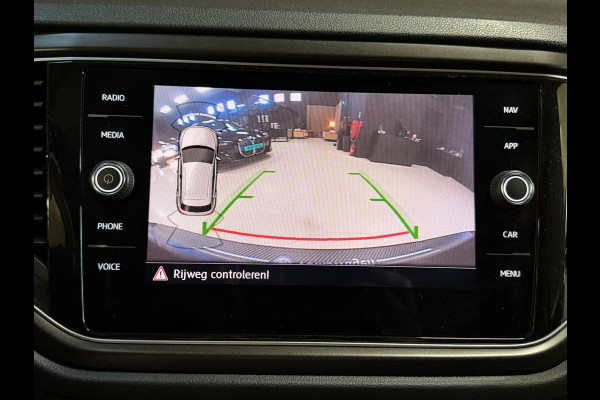 Volkswagen T-Roc 1.5 TSI Style | Pano | Adaptive cruise | Camera | Carplay | Full LED