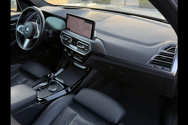 BMW X3 xDrive30e M SPORT | PANORAMA | LASER | HARMAN KARDON | ADAPT. CRUISE CONTROL | TREKHAAK | LEDER |
