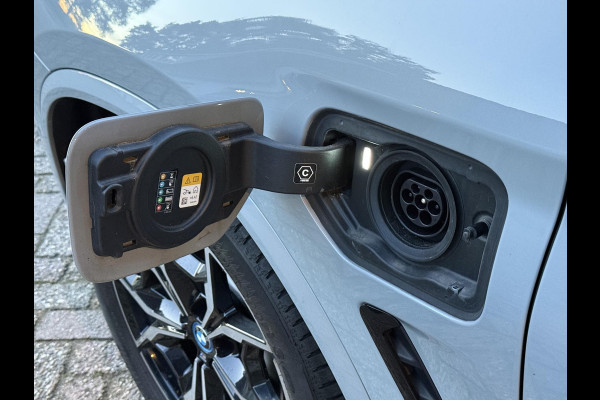 BMW X3 xDrive30e M SPORT | PANORAMA | LASER | HARMAN KARDON | ADAPT. CRUISE CONTROL | TREKHAAK | LEDER |