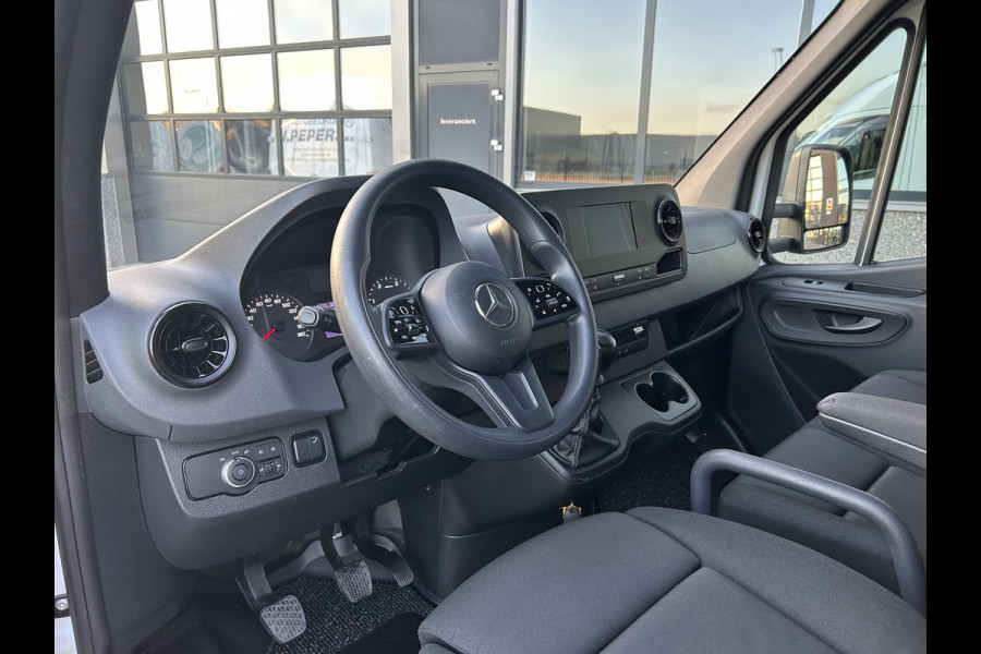 Mercedes-Benz Sprinter 317 CDI Bakwagen / Laadklep / Dak spoiler / Camera / Navigatie / Cruise control / Airco