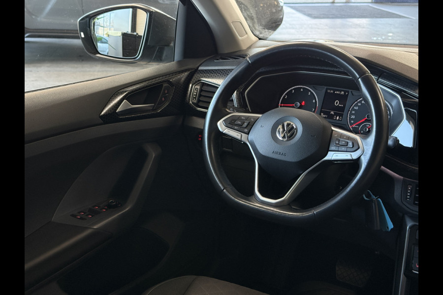 Volkswagen T-Cross 1.0 TSI DSG Style | Navi | Dode hoek | Stoelverwarming | PDC V+A | 100% Volkswagen Onderhouden!