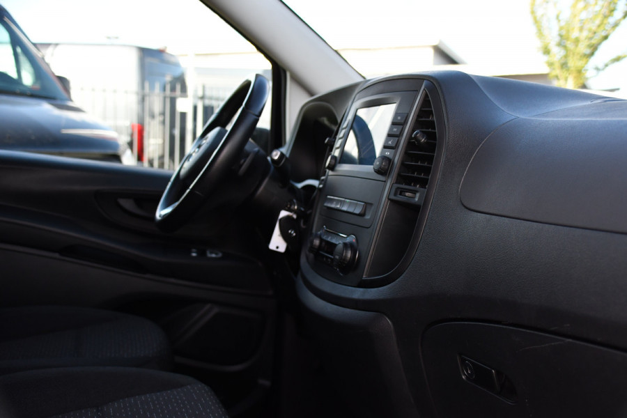 Mercedes-Benz Vito 116 CDI L2 Black Edition Camera, Cruise, Carplay, Automaat, LED, Clima, Multimedia, 164pk, Sensoren, Uniek!