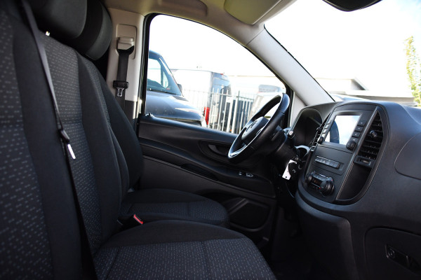 Mercedes-Benz Vito 116 CDI L2 Black Edition Camera, Cruise, Carplay, Automaat, LED, Clima, Multimedia, 164pk, Sensoren, Uniek!