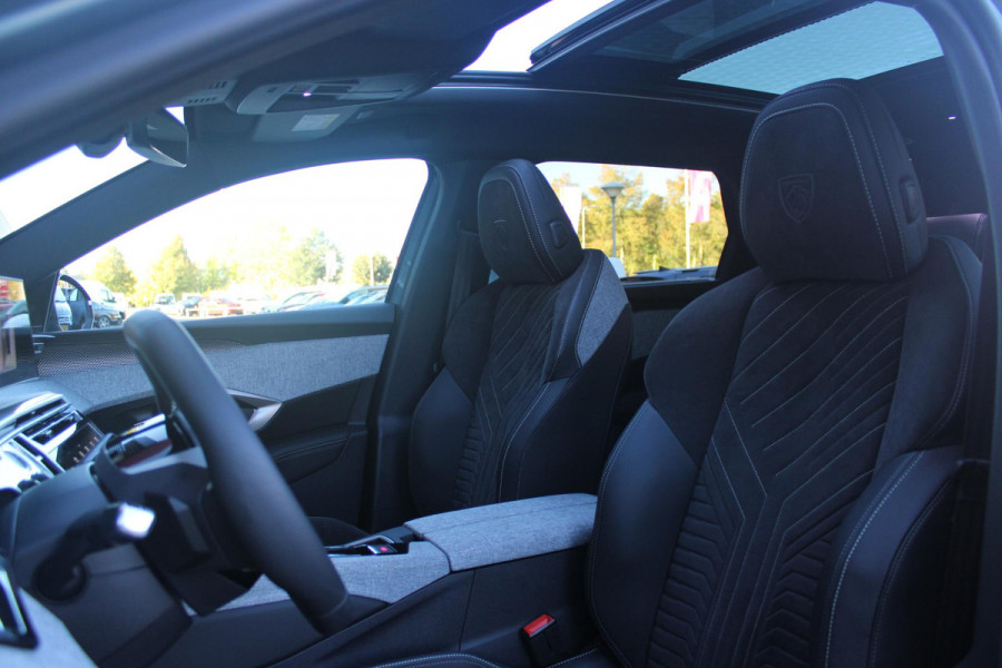 Peugeot 5008 1.2 Hybrid 145PK AUTOMAAT GT 7p | PANORAMISCH SCHUIFDAK PACK | 360° VISION & DRIVE ASSIST PLUS PACK: (360° CAMERA, BUITENSPIEGELS MET KANTELFUNCTIE, DRIVE ASSIST 2.0, DRAADLOZE TELEFOONLADER, ANTIDIEFSTALALARM) | BEKLEDING ALCANTARA/KUNSTLEDER | SEAT PACK COMFORT: (AGR BESTUUDERSSTOEL EN PASSAGIERSSTOEL ELEKTRISCH VERSTELBAAR MET MASSAGE FUNCTIE, BESTUUDERSSTOEL MET GEHEUGENFUNCTIE, BUITENSTE ZITPLAATSEN ACHTERBANK VERWARMBAAR) | GLANZEND ZWARTE DAKRAILS | BLUE INGARO  | 19" LICHTMETALEN VELGEN "BREDA" | DRAADLOZE TELEFOONLADER | APPLE CARPLAY/ANDROID AUTO DRAADLOOS |