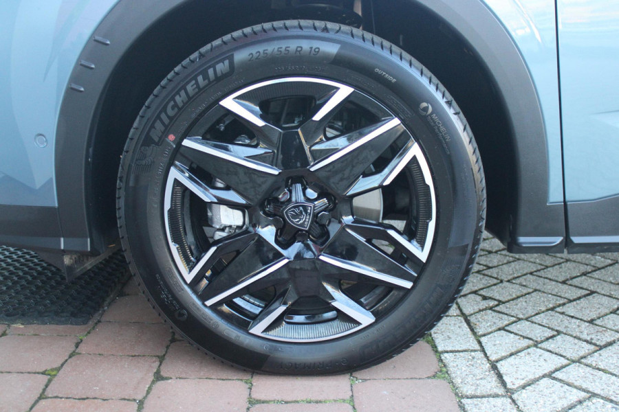 Peugeot 5008 1.2 Hybrid 145PK AUTOMAAT GT 7p | PANORAMISCH SCHUIFDAK PACK | 360° VISION & DRIVE ASSIST PLUS PACK: (360° CAMERA, BUITENSPIEGELS MET KANTELFUNCTIE, DRIVE ASSIST 2.0, DRAADLOZE TELEFOONLADER, ANTIDIEFSTALALARM) | BEKLEDING ALCANTARA/KUNSTLEDER | SEAT PACK COMFORT: (AGR BESTUUDERSSTOEL EN PASSAGIERSSTOEL ELEKTRISCH VERSTELBAAR MET MASSAGE FUNCTIE, BESTUUDERSSTOEL MET GEHEUGENFUNCTIE, BUITENSTE ZITPLAATSEN ACHTERBANK VERWARMBAAR) | GLANZEND ZWARTE DAKRAILS | BLUE INGARO  | 19" LICHTMETALEN VELGEN "BREDA" | DRAADLOZE TELEFOONLADER | APPLE CARPLAY/ANDROID AUTO DRAADLOOS |