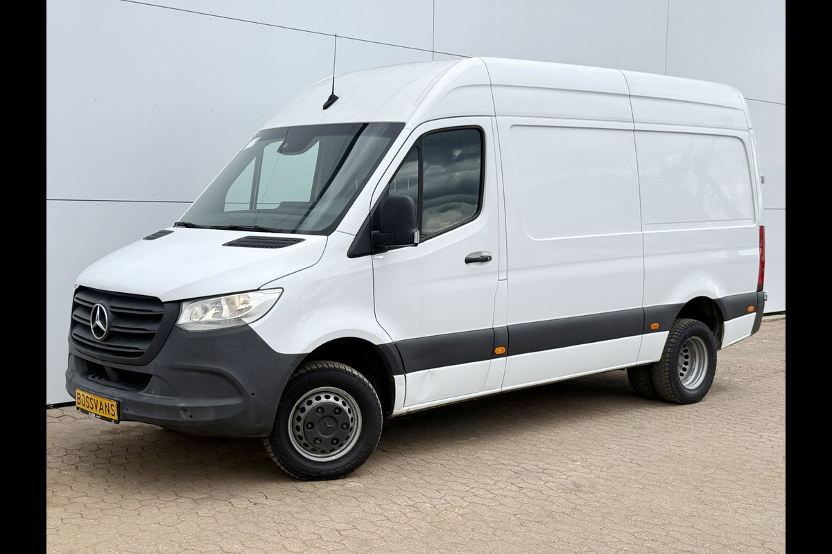 Mercedes-Benz Sprinter 516 2.2 CDI L2H2 Dubbellucht 10 Inch MBUX 3,5t Trekhaak Climate Control Navigatie Parkeersensoren V + A