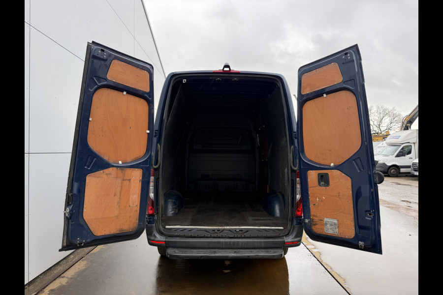Mercedes-Benz Sprinter 317 1.9 CDI L2H2 LED 10 Inch MBUX Scherm Lederen bekleding Climate Control Cruise Control Camera Navigatie Parkeersensoren voor