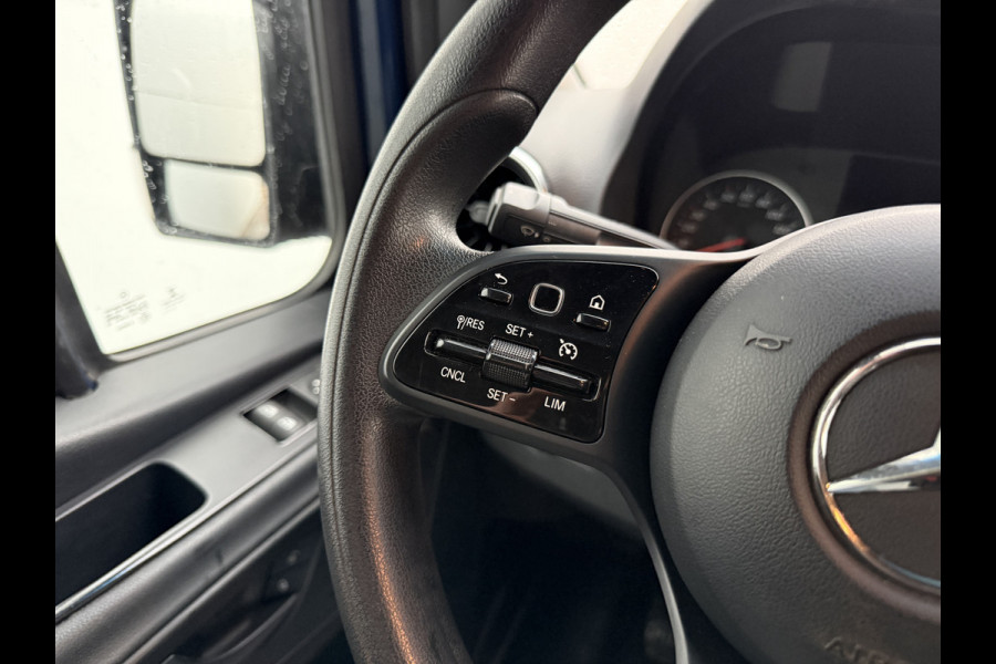 Mercedes-Benz Sprinter 317 1.9 CDI L2H2 LED 10 Inch MBUX Scherm Lederen bekleding Climate Control Cruise Control Camera Navigatie Parkeersensoren voor