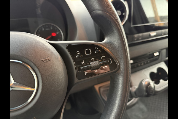 Mercedes-Benz Sprinter 317 1.9 CDI L2H2 LED 10 Inch MBUX Scherm Lederen bekleding Climate Control Cruise Control Camera Navigatie Parkeersensoren voor