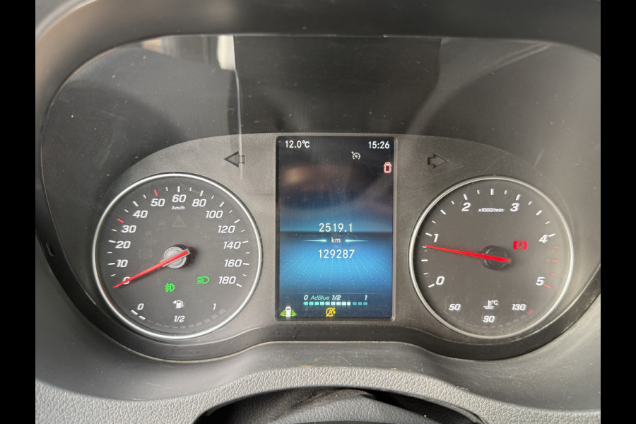 Mercedes-Benz Sprinter 317 1.9 CDI L2H2 LED 10 Inch MBUX Scherm Lederen bekleding Climate Control Cruise Control Camera Navigatie Parkeersensoren voor