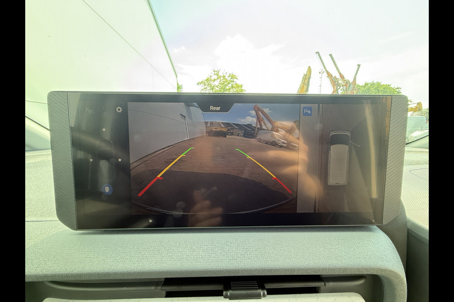 Maxus eDeliver 5 64kWh 163PK Elektrisch! L1H1 335KM WLTP 360° Camera Dubbele schuifdeuren Snelladen Climate control Cruise control Carplay Laadka