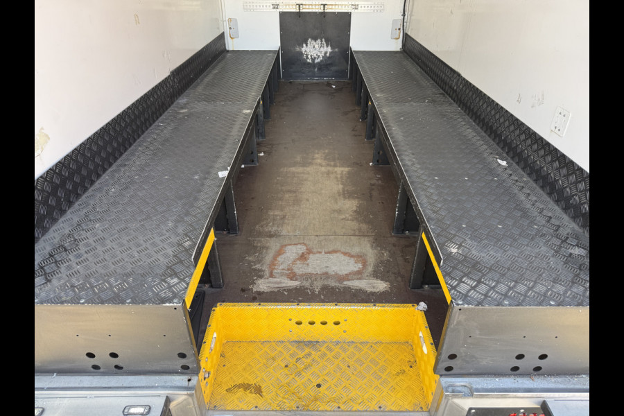 Renault Master Plancher T35 2.3 DCI 150PK Automaat Bakwagen Lowliner Plancher Airco Cruise Control Camera Foodtruck Meubelbak Paardenwagen