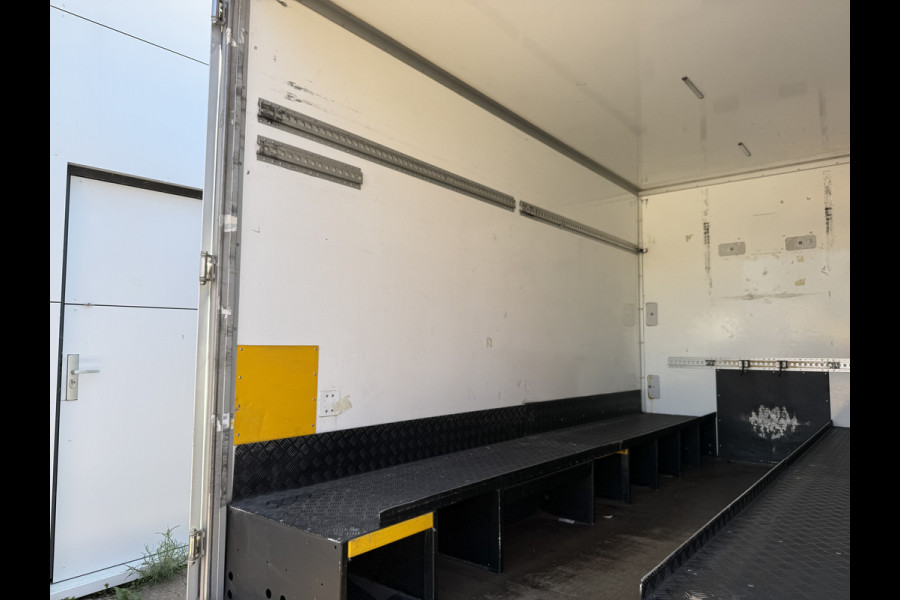 Renault Master Plancher T35 2.3 DCI 150PK Automaat Bakwagen Lowliner Plancher Airco Cruise Control Camera Foodtruck Meubelbak Paardenwagen
