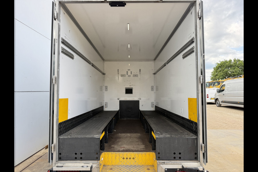 Renault Master Plancher T35 2.3 DCI 150PK Automaat Bakwagen Lowliner Plancher Airco Cruise Control Camera Foodtruck Meubelbak Paardenwagen