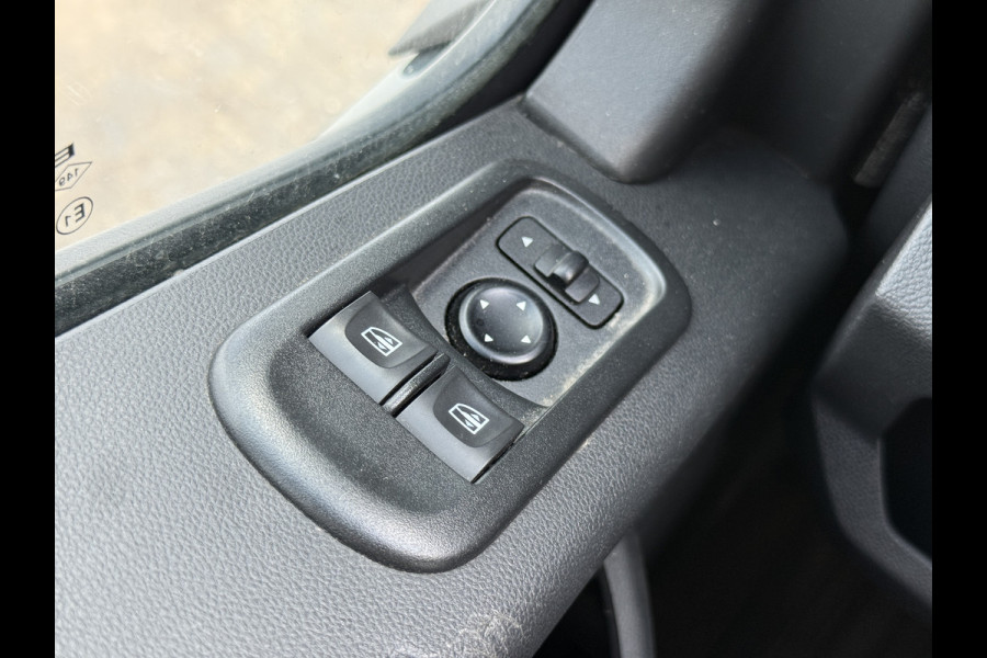 Renault Master Plancher T35 2.3 DCI 150PK Automaat Bakwagen Lowliner Plancher Airco Cruise Control Camera Foodtruck Meubelbak Paardenwagen