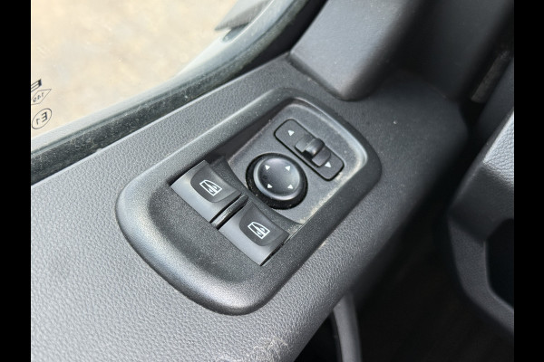 Renault Master Plancher T35 2.3 DCI 150PK Automaat Bakwagen Lowliner Plancher Airco Cruise Control Camera Foodtruck Meubelbak Paardenwagen