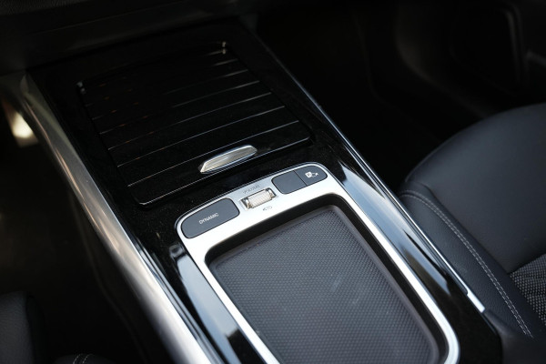 Mercedes-Benz GLA 180 Business Solution Luxury Stuurverwarming Multibeam LED Adapt. Cruise Trekhaak 18''LM