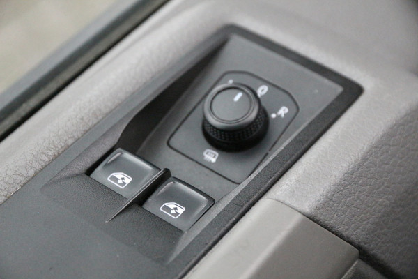 Volkswagen Crafter 2.0 TDI 140 | Aut. | 2x Schuifdeur | KAR-edition | Standkachel | Airco..