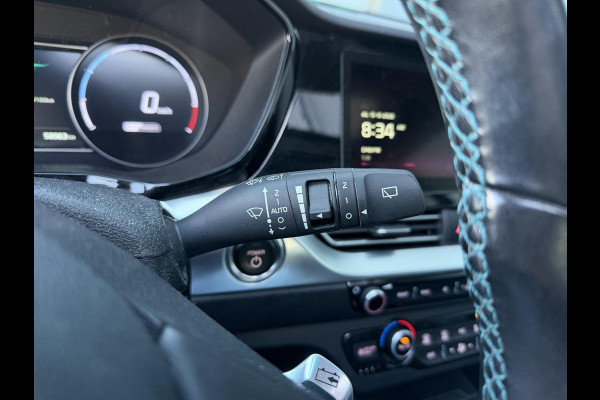 Kia e-Niro ExecutiveLine 64 kWh 17"/SOH 100%/Leder + memory/Schuif-kanteldak/Stuur + stoelverwarming v+a + koeling v/Dodehoek/Keyless/Apple Carplay & Android Auto