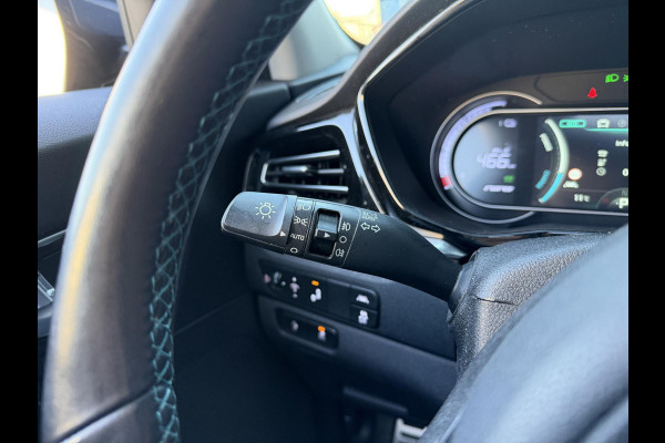 Kia e-Niro ExecutiveLine 64 kWh 17"/SOH 100%/Leder + memory/Schuif-kanteldak/Stuur + stoelverwarming v+a + koeling v/Dodehoek/Keyless/Apple Carplay & Android Auto