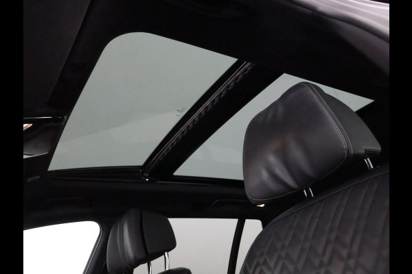 BMW 5 Serie Touring 530e Business Edition Plus M-Pakket | Stoelverwarming | Harman Kardon | Schuif-/Kanteldak | 1e eigenaar |