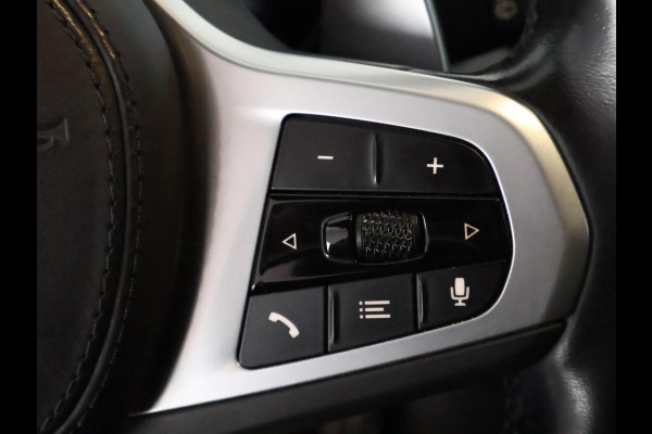 BMW 5 Serie Touring 530e Business Edition Plus M-Pakket | Stoelverwarming | Harman Kardon | Schuif-/Kanteldak | 1e eigenaar |