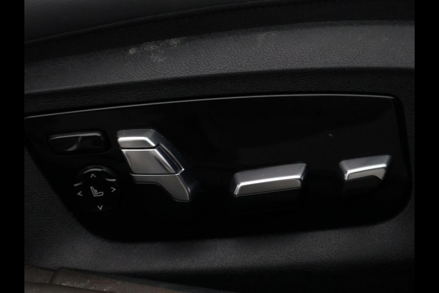 BMW 5 Serie Touring 530e Business Edition Plus M-Pakket | Stoelverwarming | Harman Kardon | Schuif-/Kanteldak | 1e eigenaar |
