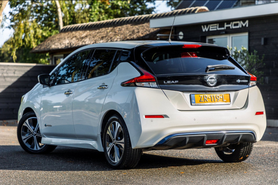 Nissan Leaf N-Connecta 40 kWh I 87% SOH I Dealeronderhouden I camera I