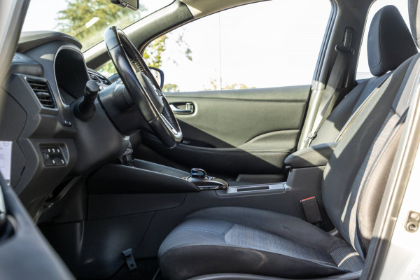 Nissan Leaf N-Connecta 40 kWh I 87% SOH I Dealeronderhouden I camera I