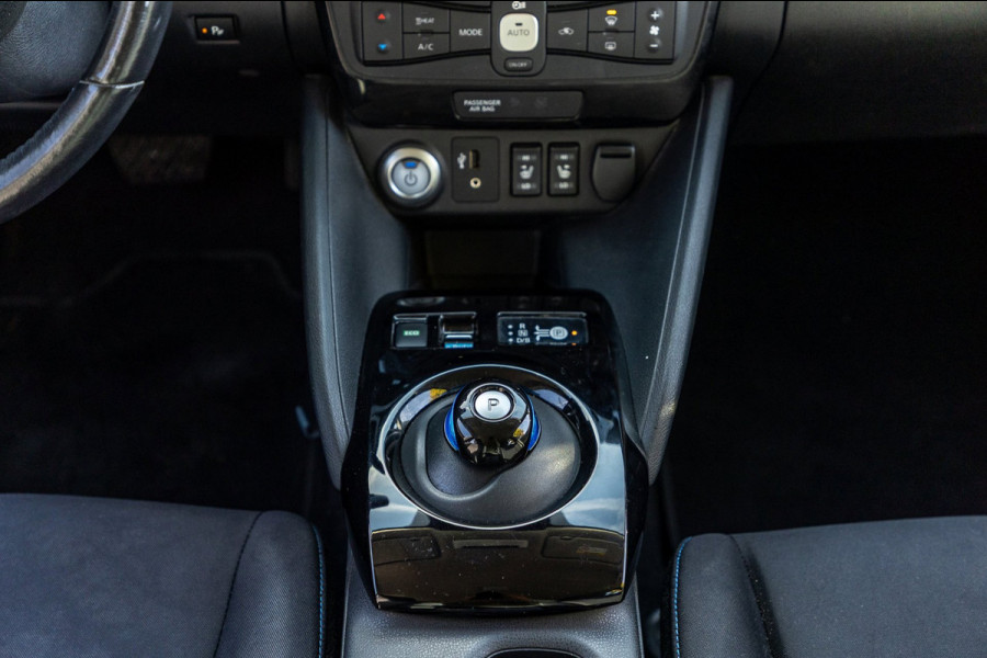 Nissan Leaf N-Connecta 40 kWh I 87% SOH I Dealeronderhouden I camera I