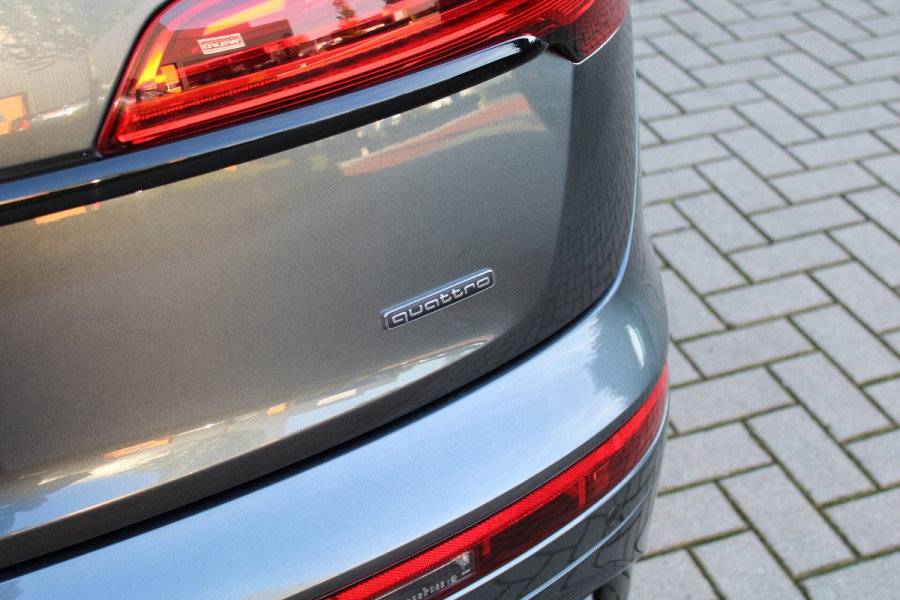 Audi Q5 50 TFSI e S edition | Matrix | Camera | 21 inch | Stuurwiel verwarmd